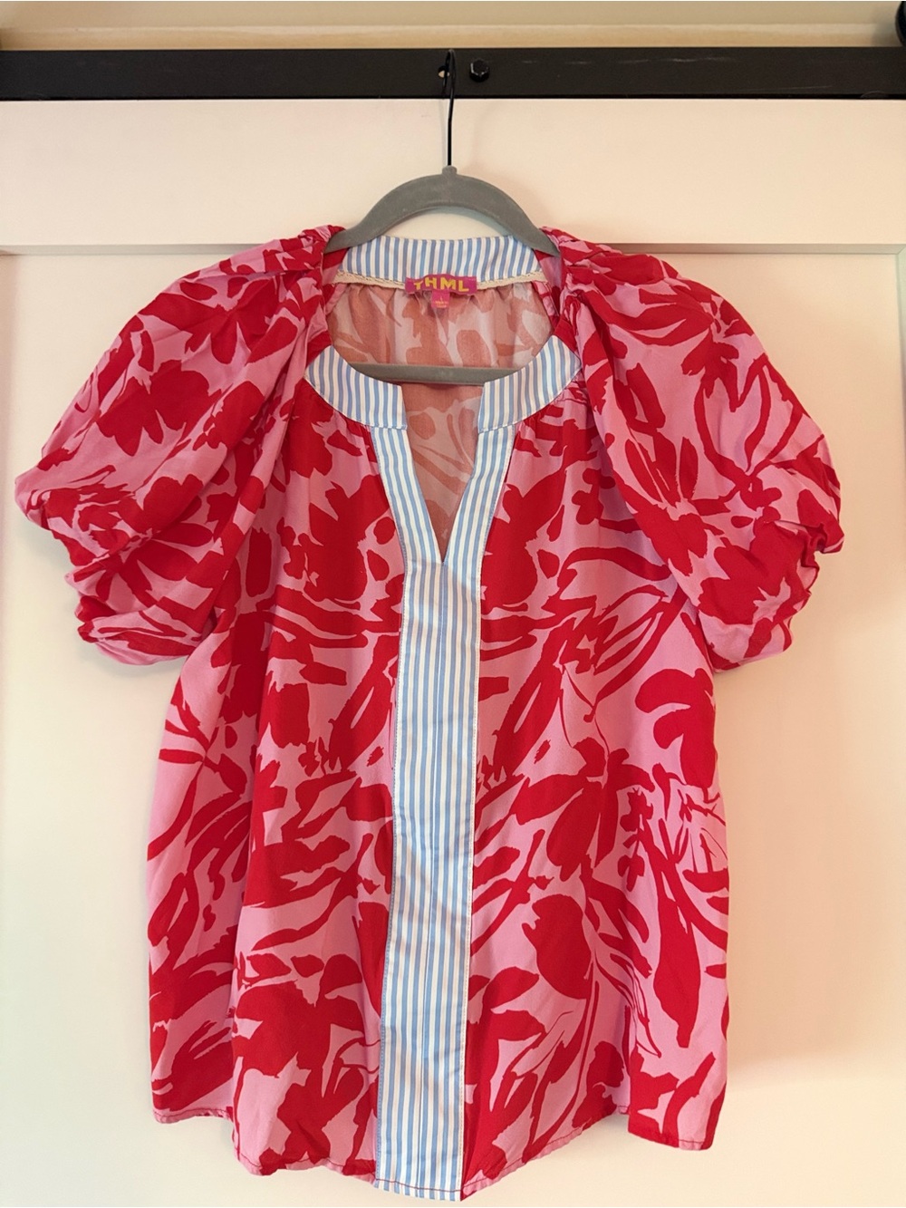 THML Red and Pink Floral Puff Sleeve Blouse - Picture 2 of 6